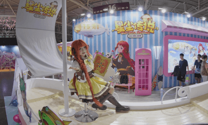 Kawaii coser on the boat VR Video Kawaii coser on the boat VR