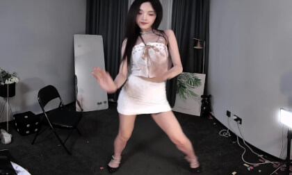 狸妖妖20240703001 Freaky 2D VR 180 4K VR Video 狸妖妖20240703001 Freaky 2D VR 180 4K VR