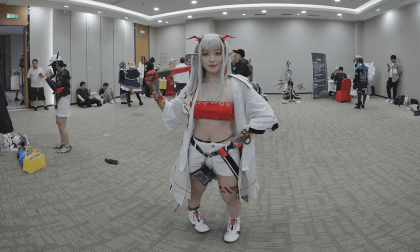 A graduate student cosplayer VR Video A graduate student cosplayer VR