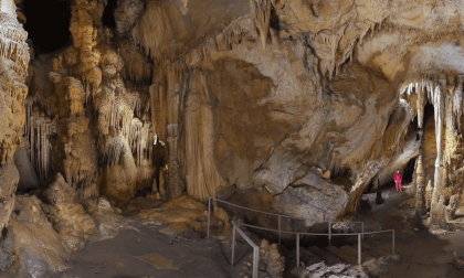 GROTTES ISTURITZ & OXOCELHAYA VR Video GROTTES ISTURITZ & OXOCELHAYA VR
