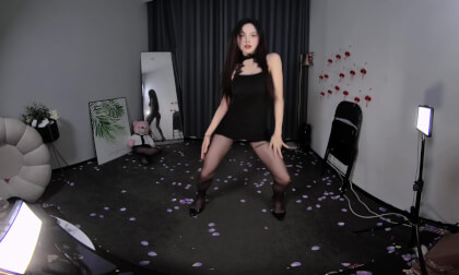 狸妖妖202400814001  危险派对 3D VR 180 8K VR Video 狸妖妖202400814001  危险派对 3D VR 180 8K VR