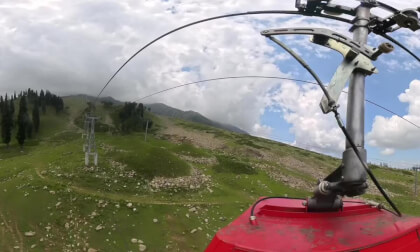 Gondola Ride in Kashmir, India Gondola Ride in Kashmir, India