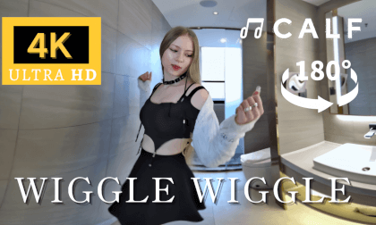 CALFVR - "Wiggle wiggle~💗💗" CALFVR - "Wiggle wiggle~💗💗"