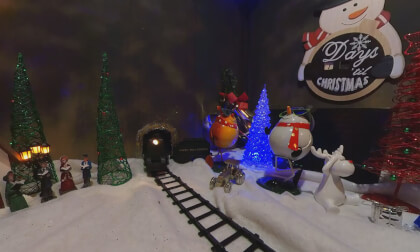 A Colorful Christmas 3D Village - A 360 5K Video VR Video A Colorful Christmas 3D Village - A 360 5K Video VR