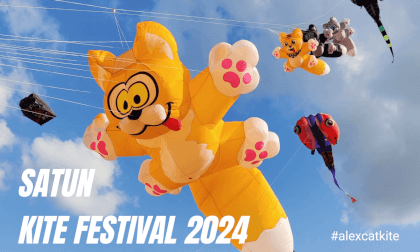 Kites and friends at Thailand kite festival