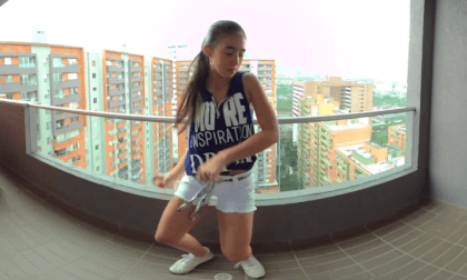 Girl's Epic Freestyle Urban Dance Improvisation in VR | Virtual Reality Danc