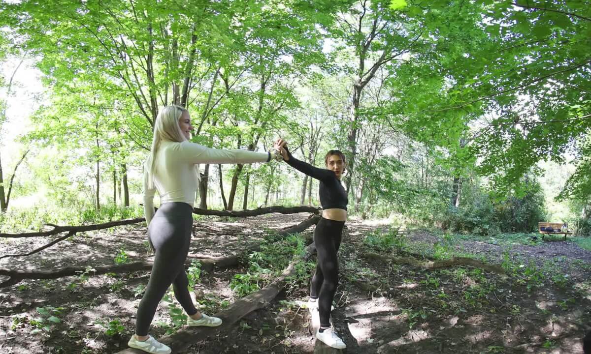 Hailey and Rain Forest VR 3D 180 Photo Slide show