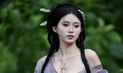 穿战国袍的绝世美人国庆献上舞蹈 穿战国袍的绝世美人国庆献上舞蹈