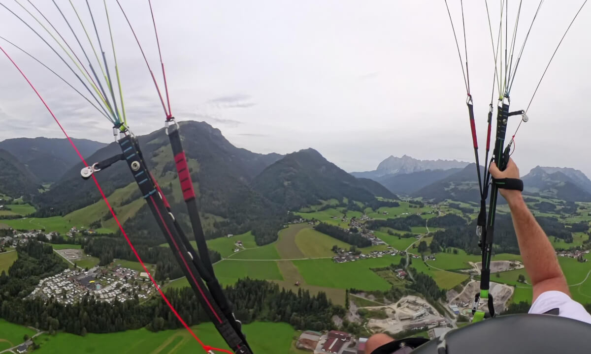 Paragliding in Kössen 360 / Insta360 X4 / 8K footage