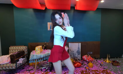 狸妖妖20241017001 恋爱告急 3D VR 180 8K VR Video 狸妖妖20241017001 恋爱告急 3D VR 180 8K VR