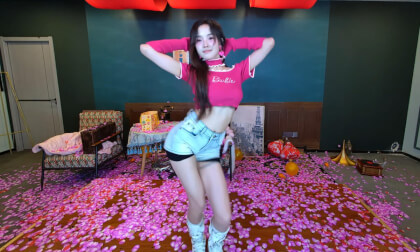 狸妖妖20241018001 Phut Hon 3D VR 180 8K VR Video 狸妖妖20241018001 Phut Hon 3D VR 180 8K VR