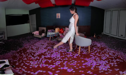 狸妖妖20241028001 You're pitiful 可怜 3D VR 180 8K VR Video 狸妖妖20241028001 You're pitiful 可怜 3D VR 180 8K VR