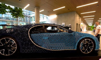 VR180 (3D): LEGO Bugatti Chiron in der 1:1 Version (LEGO Campus Billund 2022) VR Video VR180 (3D): LEGO Bugatti Chiron in der 1:1 Version (LEGO Campus Billund 2022) VR