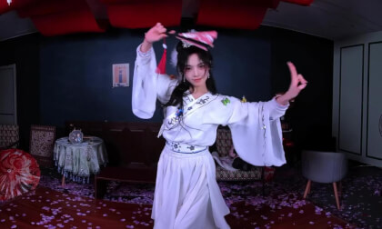 狸妖妖20241208001  踏山河 3D VR 180 8K VR Video 狸妖妖20241208001  踏山河 3D VR 180 8K VR