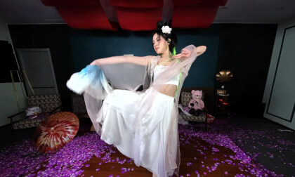 狸妖妖20241220001 踏山河 3D VR 180 8K VR Video 狸妖妖20241220001 踏山河 3D VR 180 8K VR