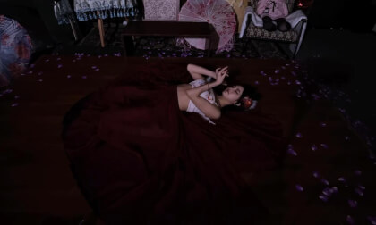 狸妖妖20241226001 卜卦 3D VR 180 8K VR Video 狸妖妖20241226001 卜卦 3D VR 180 8K VR