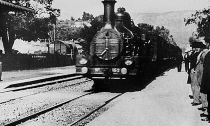 Gold - ARRIVO DI UN TRENO ALLA STAZIONE DI TORRENIERI VR Video Gold - ARRIVO DI UN TRENO ALLA STAZIONE DI TORRENIERI VR