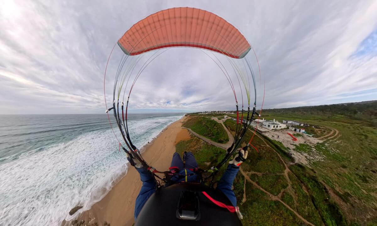 Paragliding in Bicas 360 / Insta360 X4 / 8K footage