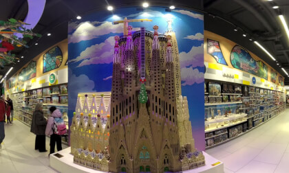Sagrada Familia LEGO VR Video Sagrada Familia LEGO VR