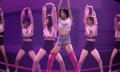 230612 TWICE (트와이스) Mina - 7 Rings (orig. Ariana Grande) - OAKLAND 4K_180x180_LR VR Video 230612 TWICE (트와이스) Mina - 7 Rings (orig. Ariana Grande) - OAKLAND 4K_180x180_LR VR