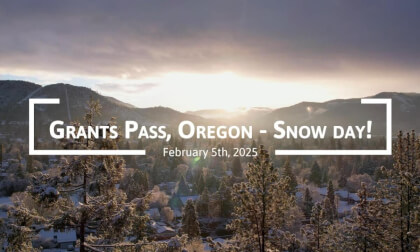 Snowy day in Grants Pass, Oregon - February 5th, 2025 - Part 2 VR Video Snowy day in Grants Pass, Oregon - February 5th, 2025 - Part 2 VR