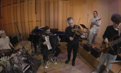 Moldavian Folk Tune - Folk/Jazz Band VR Video Moldavian Folk Tune - Folk/Jazz Band VR