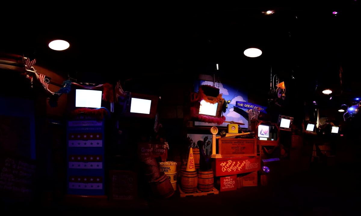 Disney in VR : Pre-show for Muppet Vision 3D