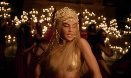 Stormrider ¦ Jacqueline Fernandez VR Video Stormrider ¦ Jacqueline Fernandez VR