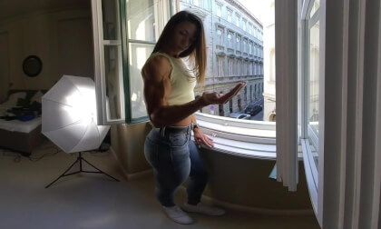 Sara Shooting Video VR Video Sara Shooting Video VR