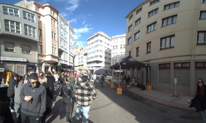 Música en directo en la calle San Juan. A Coruña (VR180 3D)