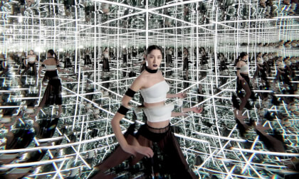 Shattered Echoes | VR180 Dance Experience VR Video Shattered Echoes | VR180 Dance Experience VR