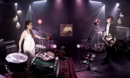 ON STAGE - FALSE LEFTY "Tanqueray" | 3D VR 180° Music Video VR Video ON STAGE - FALSE LEFTY "Tanqueray" | 3D VR 180° Music Video VR