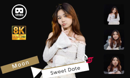 Model - Moon "Sweet Date" Model - Moon "Sweet Date"