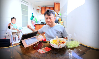 MUKBANG MI QUANG DA LAT-stitched