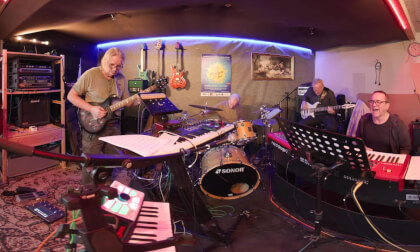 Days of wines and roses mar 28, 2025 cut version "RetroNEO" VR180 8k VR Video Days of wines and roses mar 28, 2025 cut version "RetroNEO" VR180 8k VR