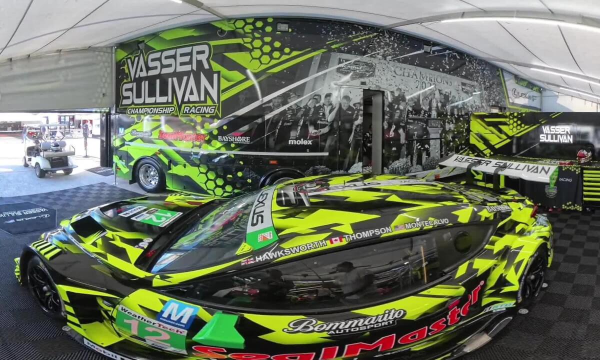 Lexus RC F GT3 360° descriptive video with one of the team personnel.