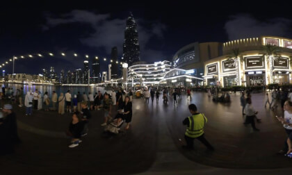 [360] UAE, Dubai, Burj Khalifa, walking, Insta360 Evo