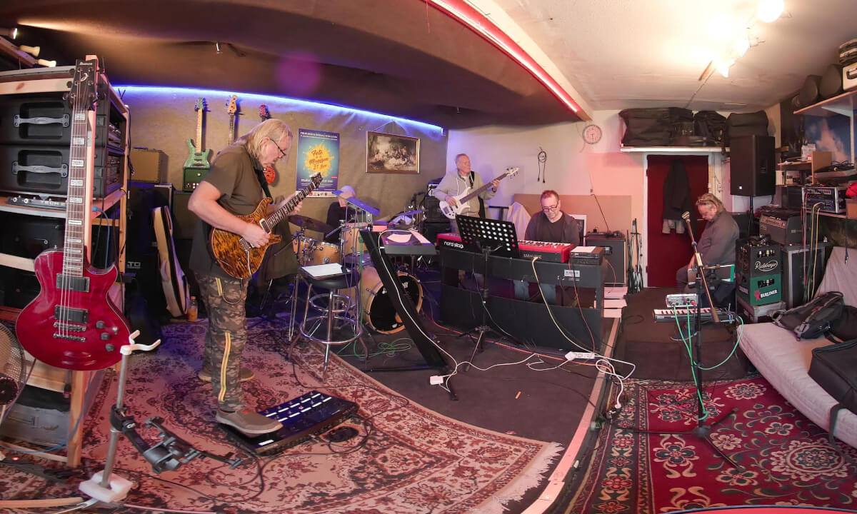 Magic Belt Rehearsal "RetroNEO" VR180 8k
