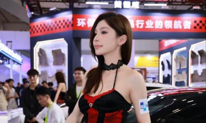Hot models interact, 25th Shenzhen Modified Car Show VR Video Hot models interact, 25th Shenzhen Modified Car Show VR