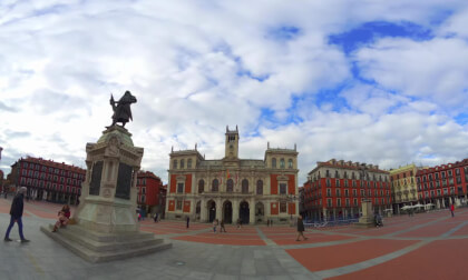 Plaza Mayor Valladolid Spain 8K 180VR Topaz version VR Video Plaza Mayor Valladolid Spain 8K 180VR Topaz version VR