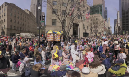 Easter Parade and Bonnet Festival in New York City, 360 VR VR Video Easter Parade and Bonnet Festival in New York City, 360 VR VR