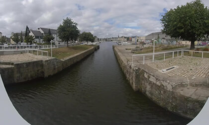 VR180 3D - PAYSAGES DE BRETAGNE - REDON Le port après les travaux VR180 3D - PAYSAGES DE BRETAGNE - REDON Le port après les travaux