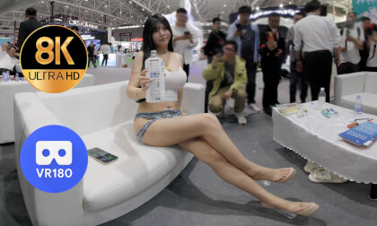 A model named YiYi VR Video A model named YiYi VR