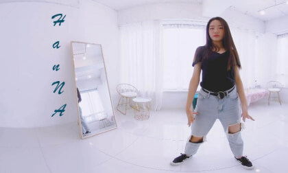 8K 360 VR] 'Hanna' who likes to dance ep.1