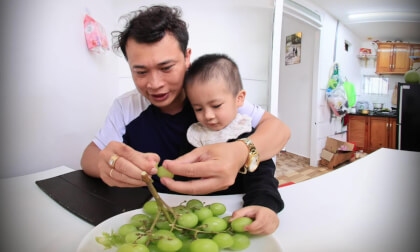 MR CAT MUKBANG VR Video MR CAT MUKBANG VR