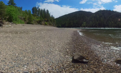 Waves Crashing on a Gravel River Beach (5.7K, 360) Waves Crashing on a Gravel River Beach (5.7K, 360)