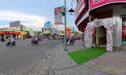Rush Hour in Da Nang, Vietnam (8K 360° VR) VR Video Rush Hour in Da Nang, Vietnam (8K 360° VR) VR