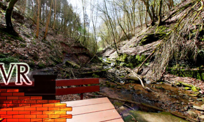 Dining at a run down creek (Trier VR) - 8K 60fps