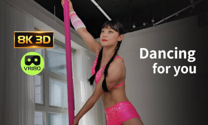 Come on! Qiao Qiao danced another pole dance for you. VR Video Come on! Qiao Qiao danced another pole dance for you. VR