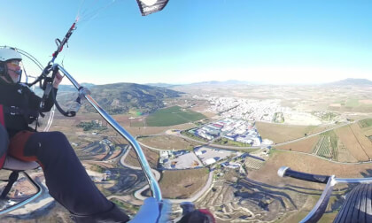 Vuelta en paramotor al pueblo de Pinoso.